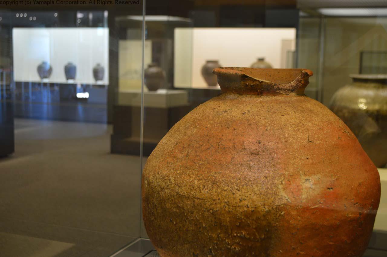 奇跡の土－信楽焼をめぐる三つの景色」 滋賀県立陶芸の森陶芸館 | 滋賀
