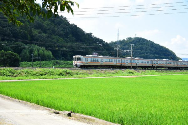 そばを走るＪＲ東海道本線