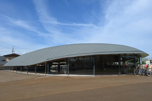 日本のみならず世界からも注目されている建築家・平田晃久氏設計の遺構展示施設