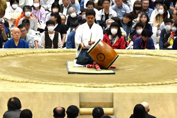 櫓太鼓打ち分け　呼出し 幸司