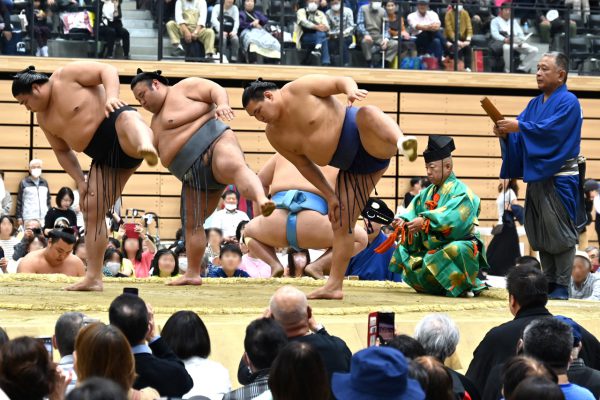 三役揃踏　若元春関・貴景勝関・豊昇龍関