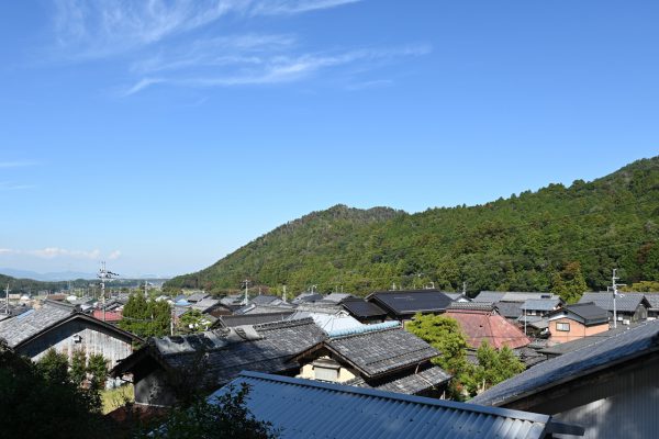 甲津畑集落から八日市方面を望む