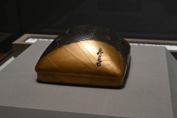 国宝　舟橋蒔絵硯箱　本阿弥光悦作 江戸時代　東京国立博物館蔵　（5月18日迄展示）