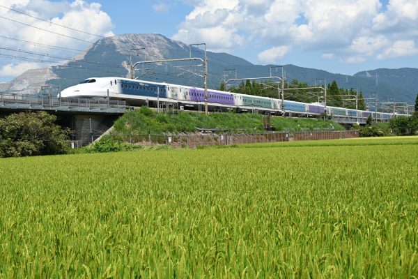 東海道新幹線初の特別塗装車両