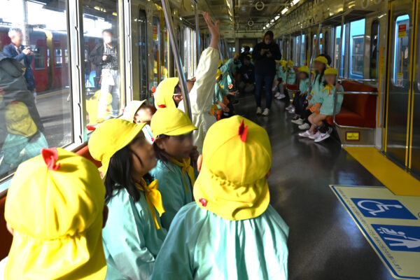 中野むくのき幼児園の園児たち