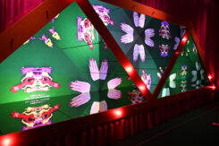 今回の展覧会のために制作された、料理をテーマにした作品〈タイマツ〉