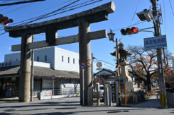 多賀大社一の鳥居　県指定文化財