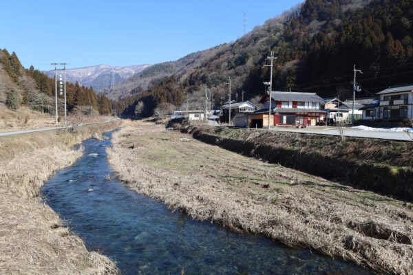 高山地区を流れる、金糞岳を源とする草野川
