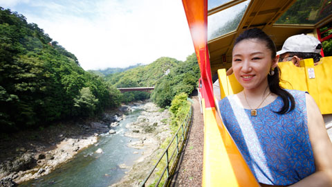 カローラスポーツで駆ける！フォトジェニックな嵐山